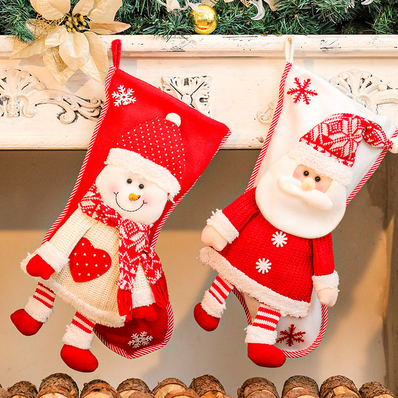 Calza Natalizia Decorativa in Tessuto con Pupazzo – Sacchetto Porta Dolci e Regali di Natale 22×45 cm Calza Natalizia Decorativa in Tessuto con Pupazzo – Sacchetto Porta Dolci e Regali di Natale 22×45 cm - immagine 4