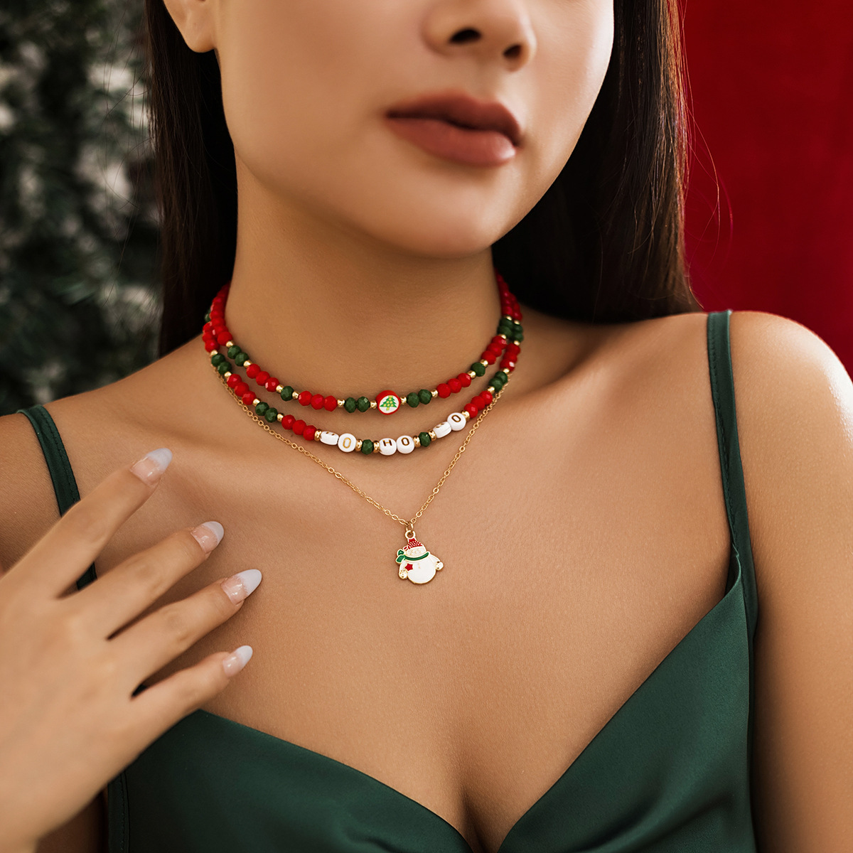 Collana Natalizia a Perline per Donna – Choker Elegante con Cristalli, Ceramica Morbida e Dettagli Dorati Collana Natalizia a Perline per Donna – Choker Elegante con Cristalli, Ceramica Morbida e Dettagli Dorati - immagine 3